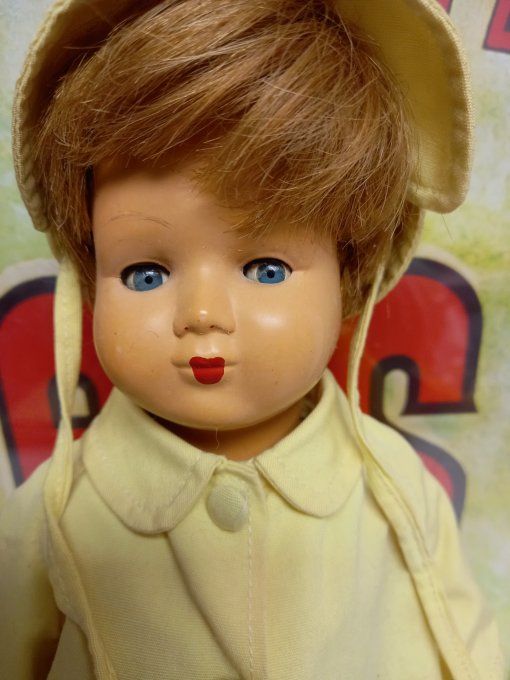 Poupee gege petite fille de France