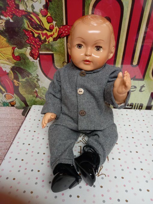 Costume michel avec les chaussures