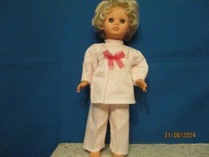 Tenue marie francoise septembre 76