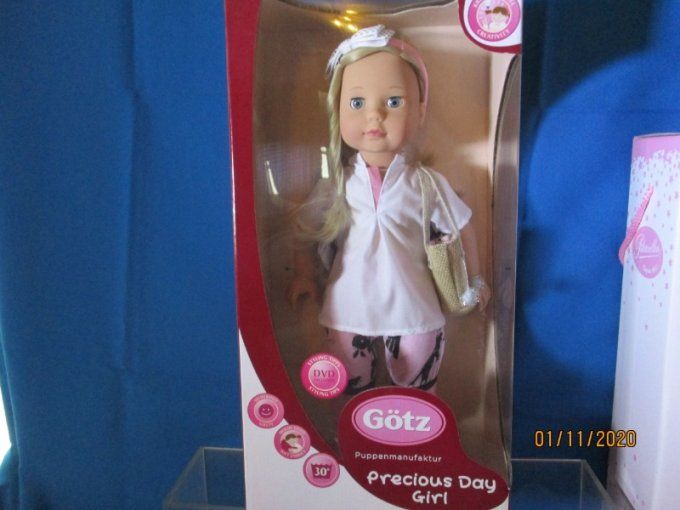 Jolie poupee gotz precious day