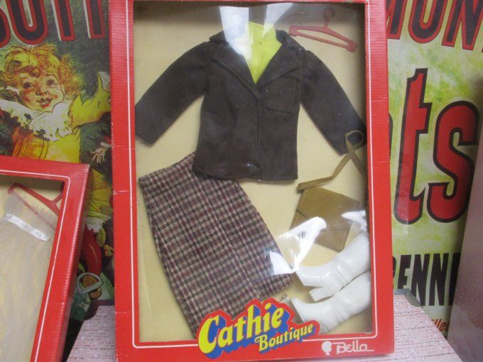 TENUE CAMPANULE CATHIE BELLA 1981