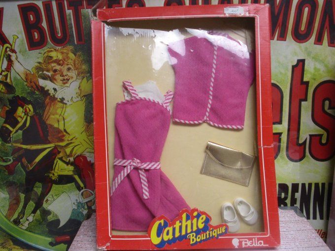 TENUE ANTILLES CAYHIE DE BELLA 1981